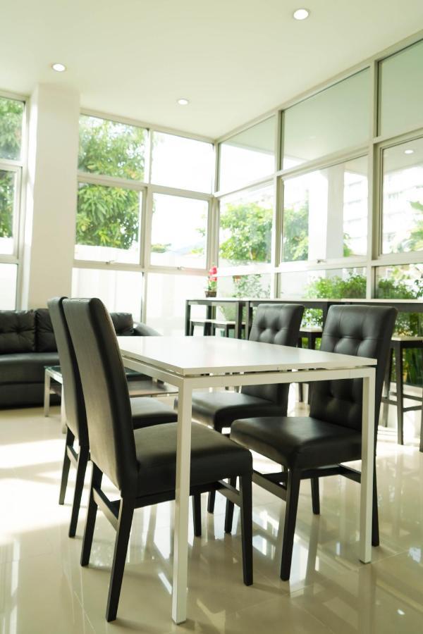 Roomquest Bangkok Sukhumvit 50 Buitenkant foto